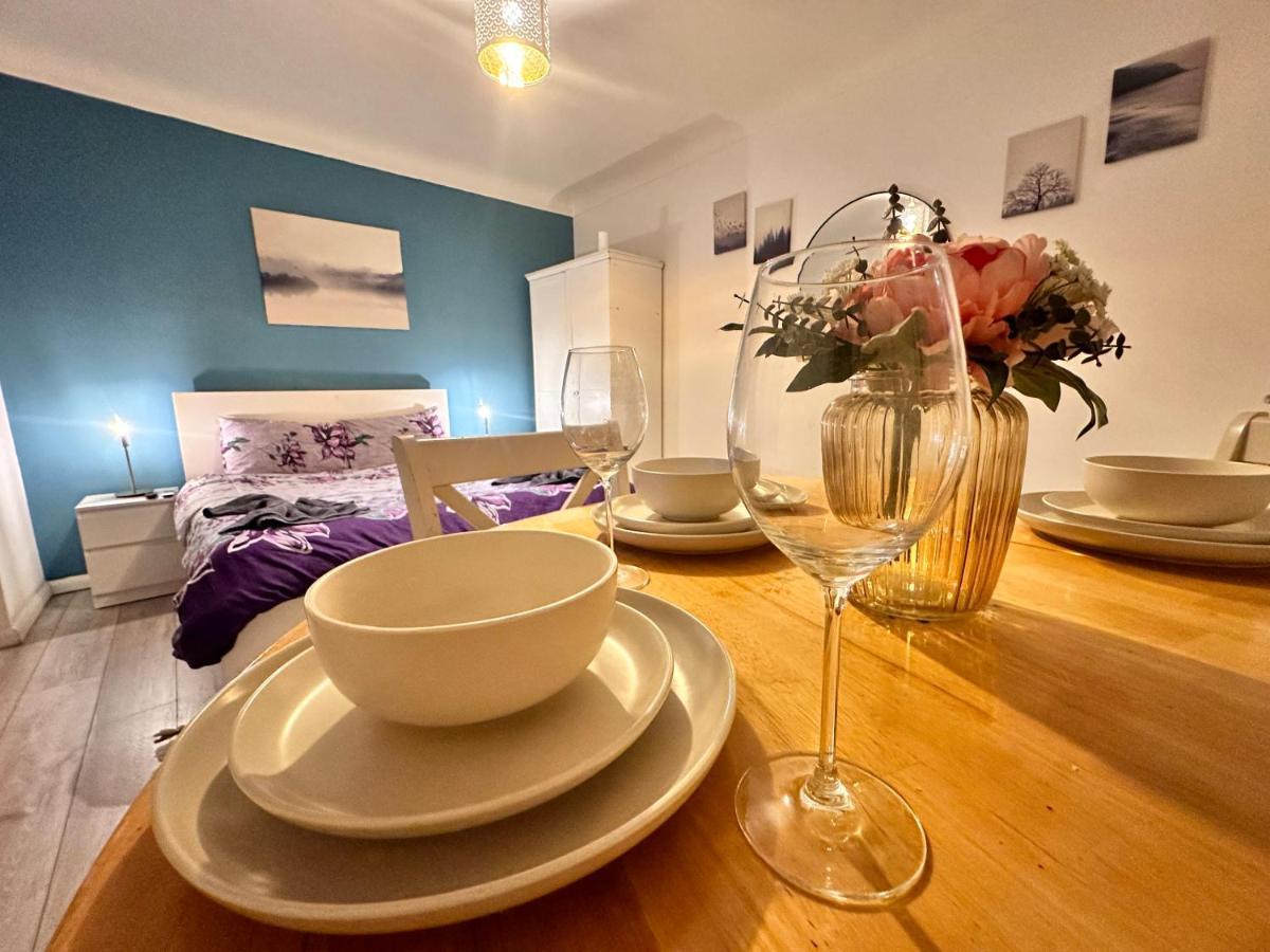 Lovely 2-Bedroom Apartment In Central Londra Exterior foto