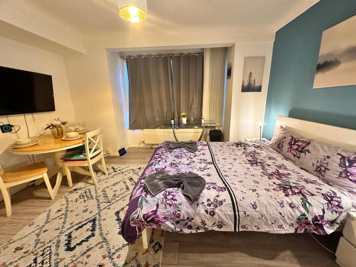 Lovely 2-Bedroom Apartment In Central Londra Exterior foto
