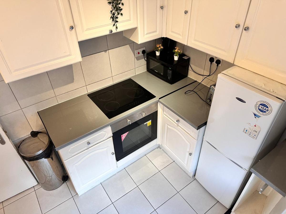 Lovely 2-Bedroom Apartment In Central Londra Exterior foto